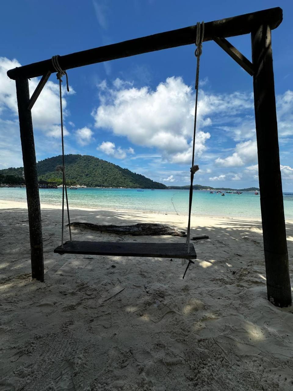 Pir - Resort Perhentian Island Kampong Pasir Hantu Bagian luar foto
