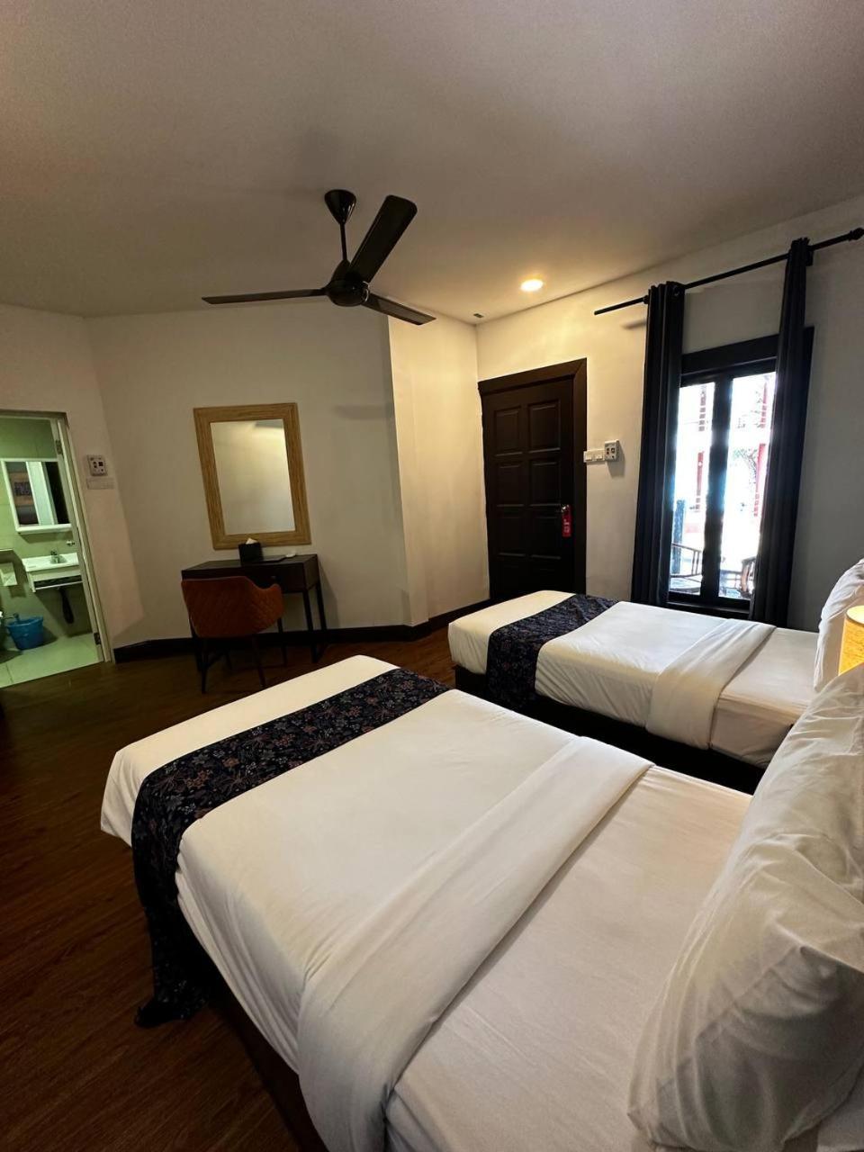 Pir - Resort Perhentian Island Kampong Pasir Hantu Bagian luar foto